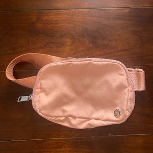 Lulu belt bag